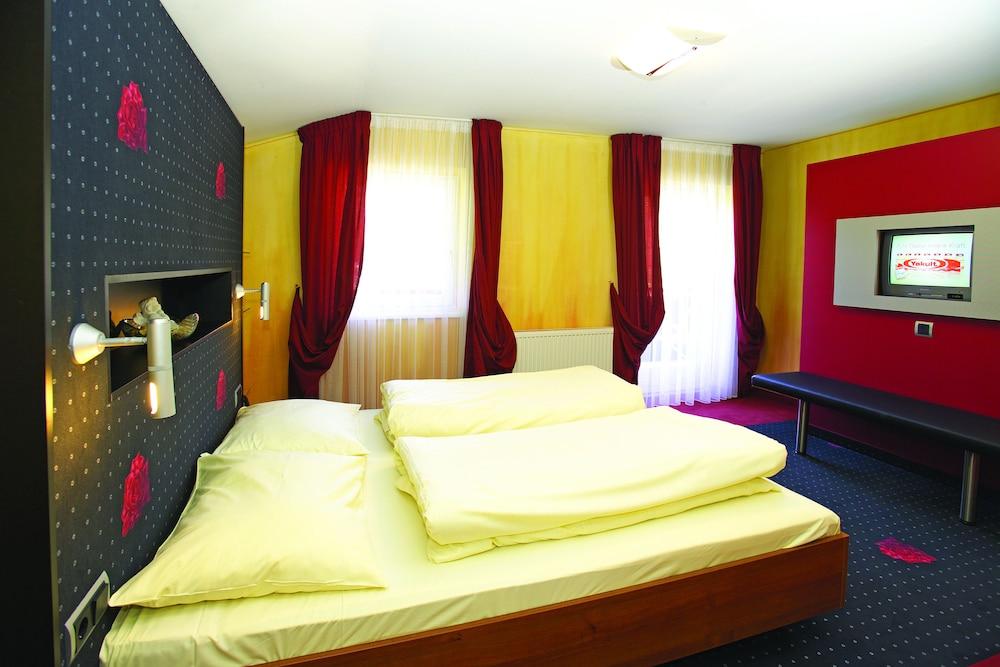 Hotel Vitaloase Zu Den Drei Bruedern Unken Exteriér fotografie