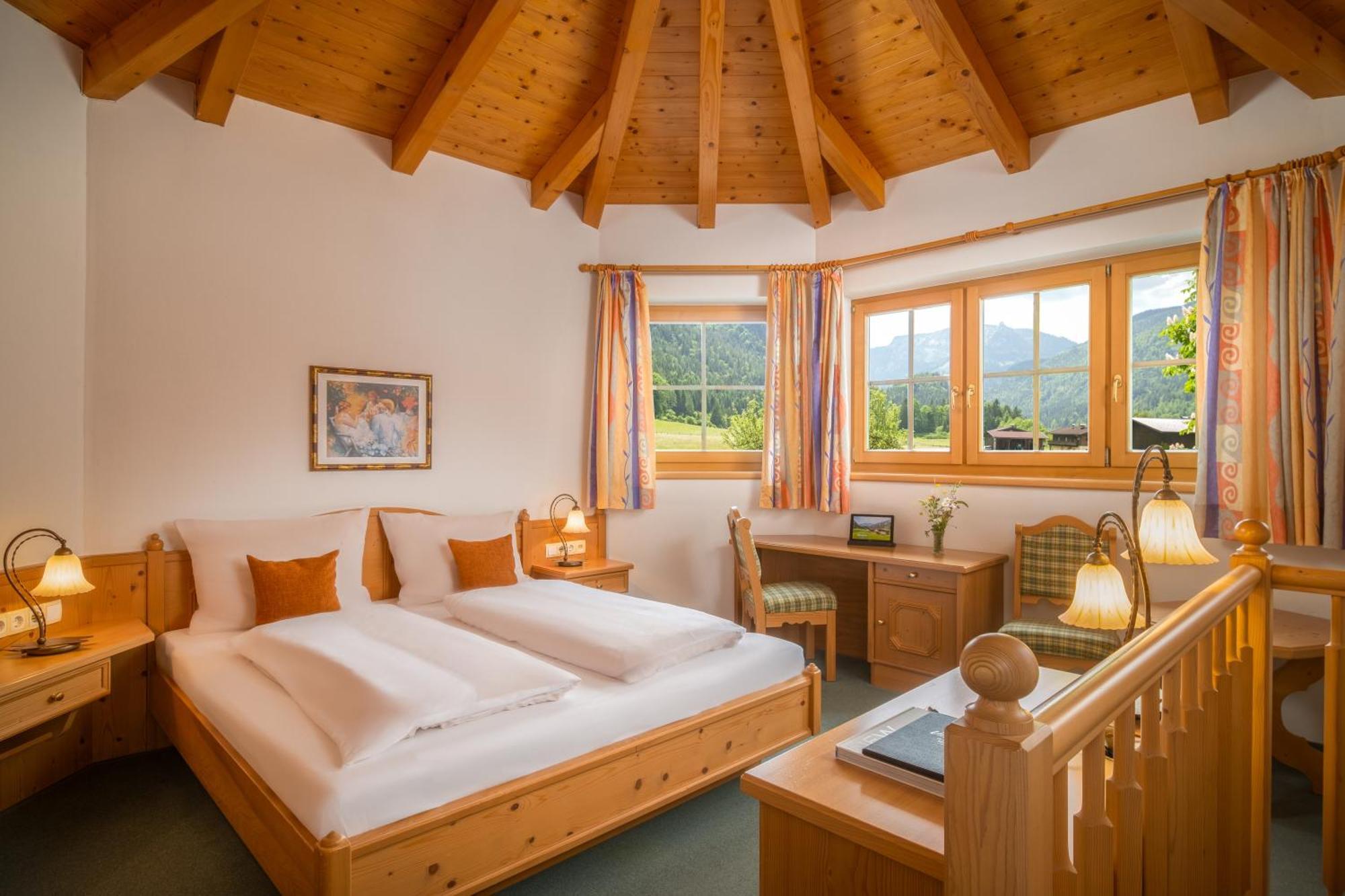 Hotel Vitaloase Zu Den Drei Bruedern Unken Exteriér fotografie