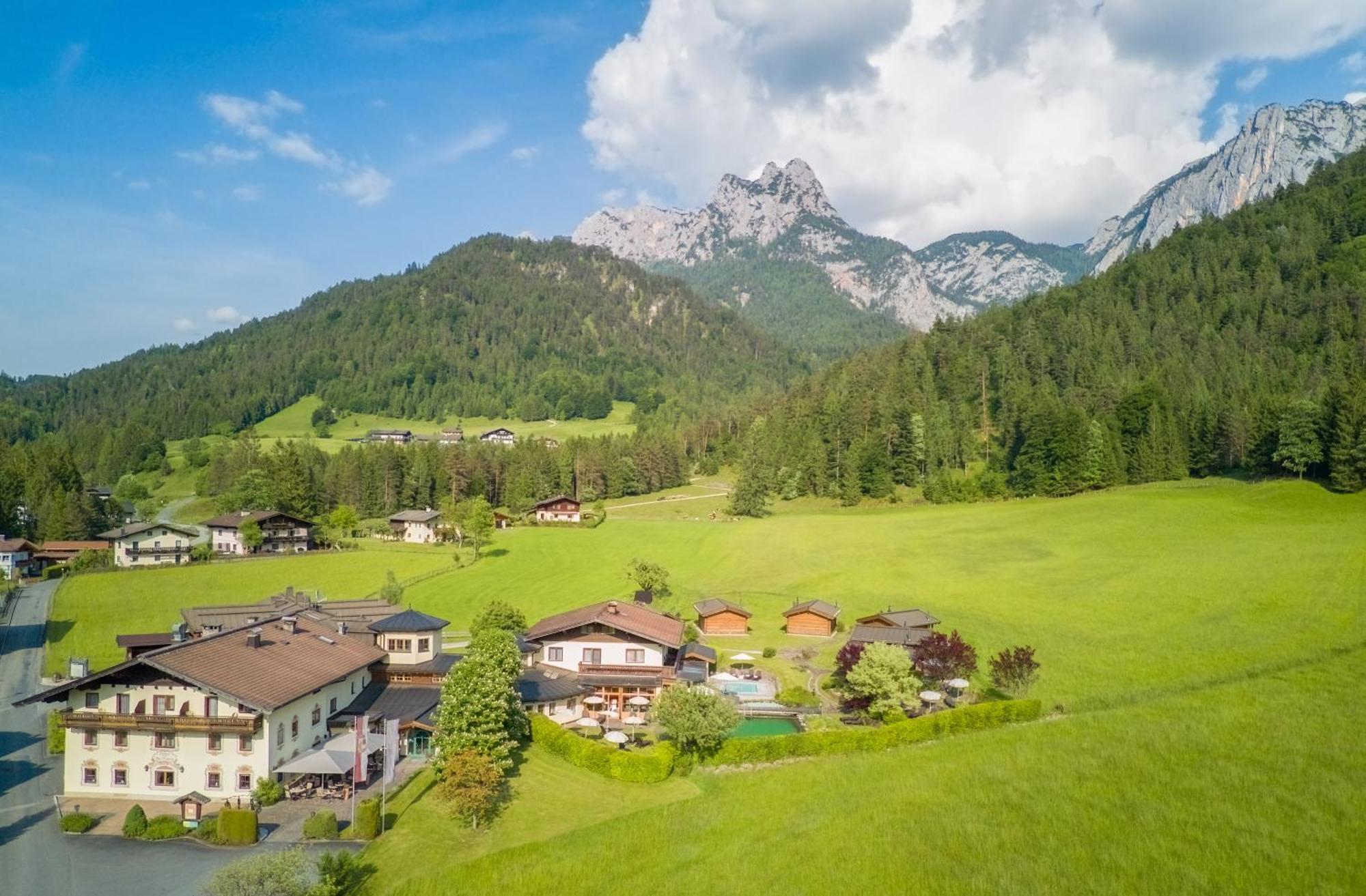 Hotel Vitaloase Zu Den Drei Bruedern Unken Exteriér fotografie