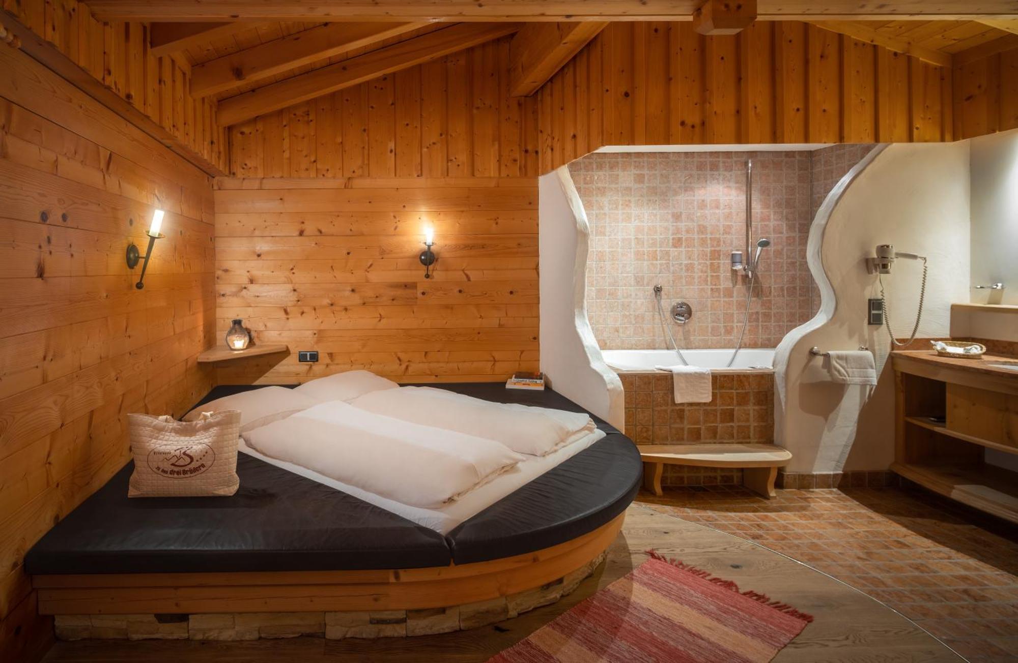 Hotel Vitaloase Zu Den Drei Bruedern Unken Exteriér fotografie